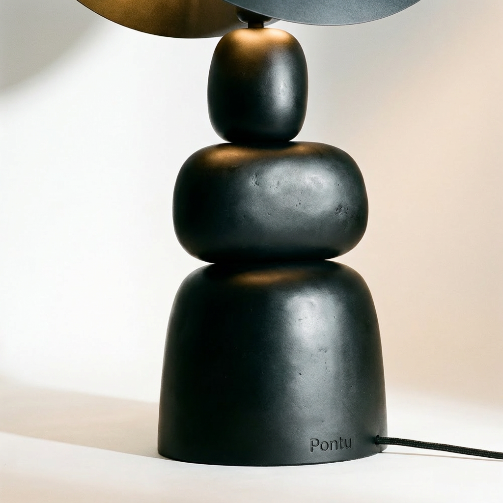 Pontu Floor Lamp Black view 2